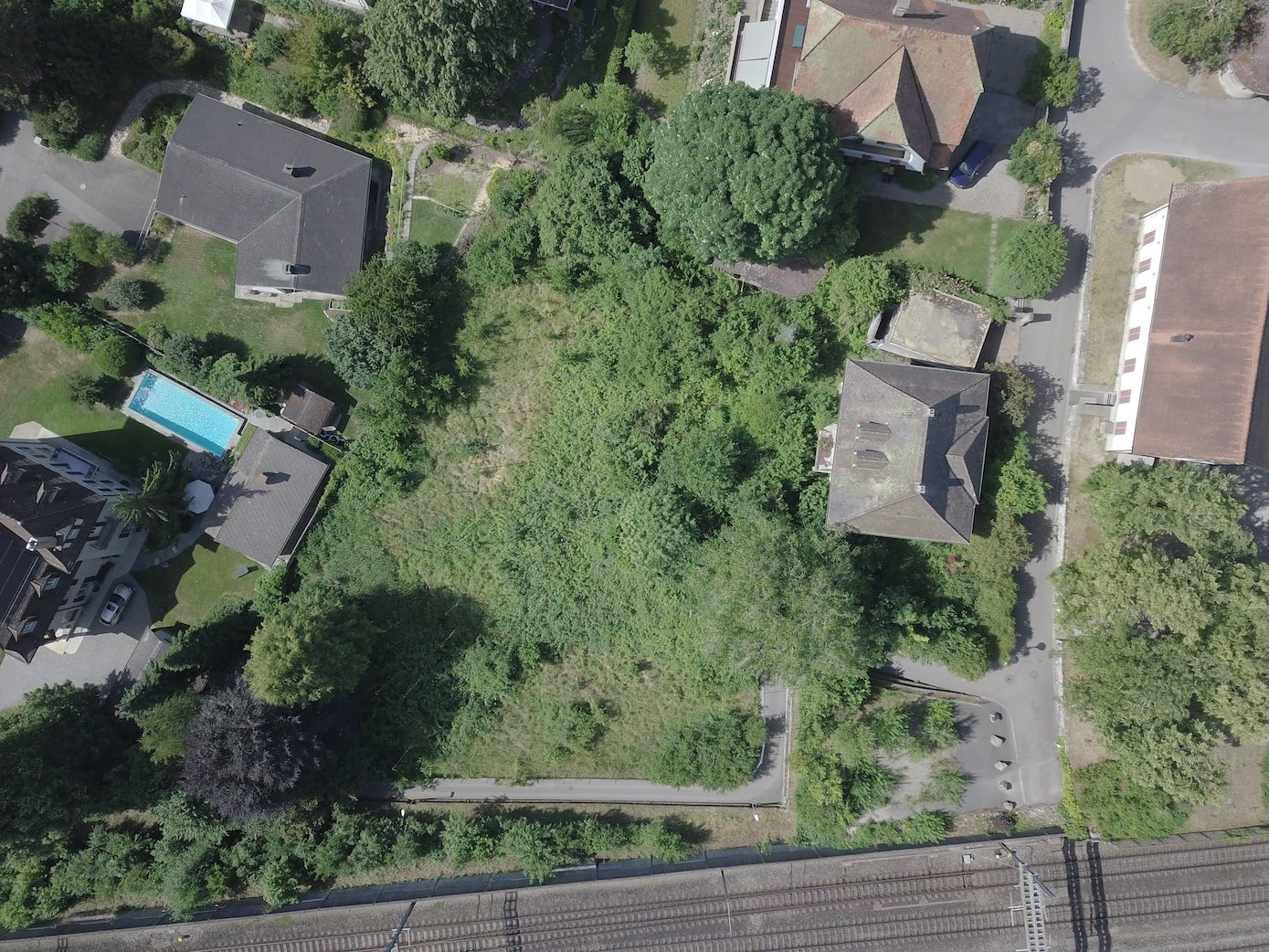 Unveröffentlichtes Angebot: 3'055 m² grosses Grundstück in Lenzburg AG