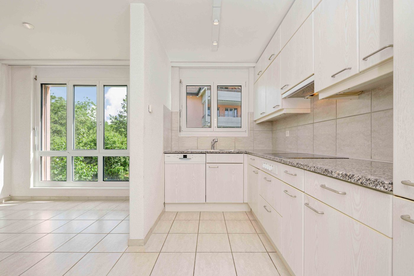 4.5-Zimmer-Wohnung mit Wintergarten in 8302 Kloten