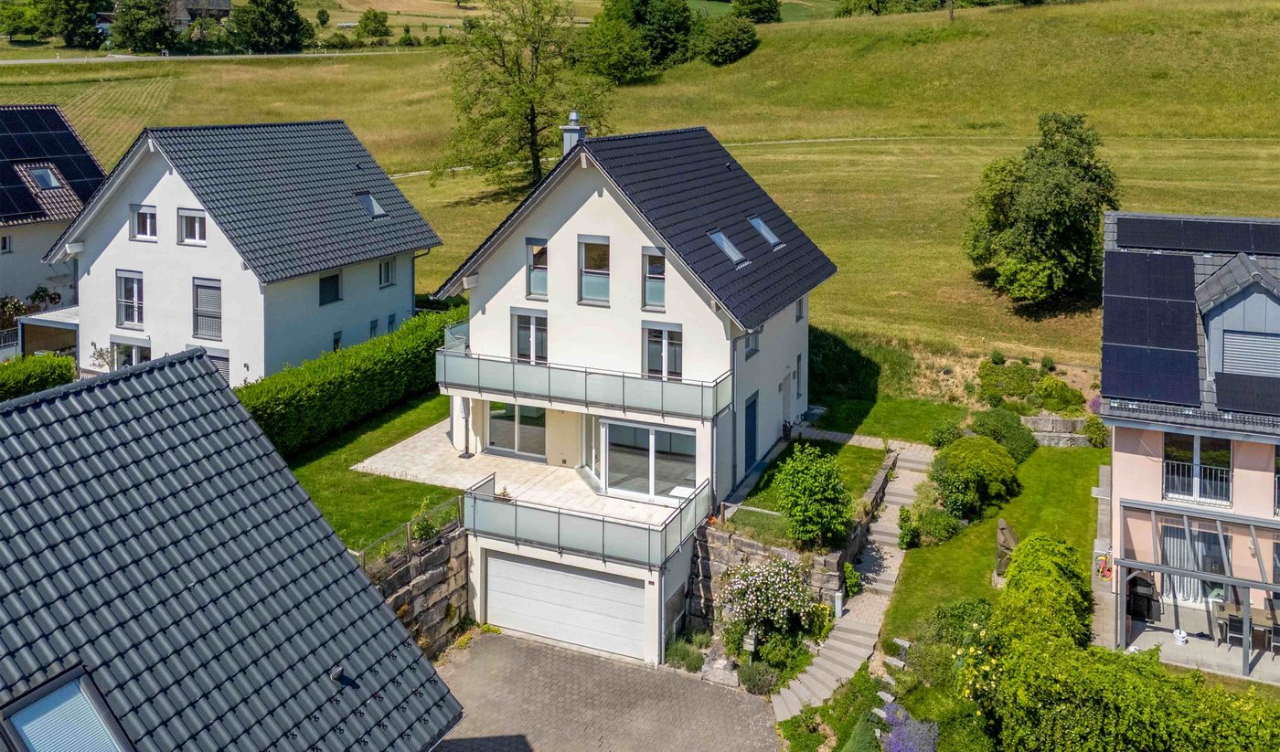 Freistehendes 5.5-Zimmer-Einfamilienhaus in Hüntwangen
